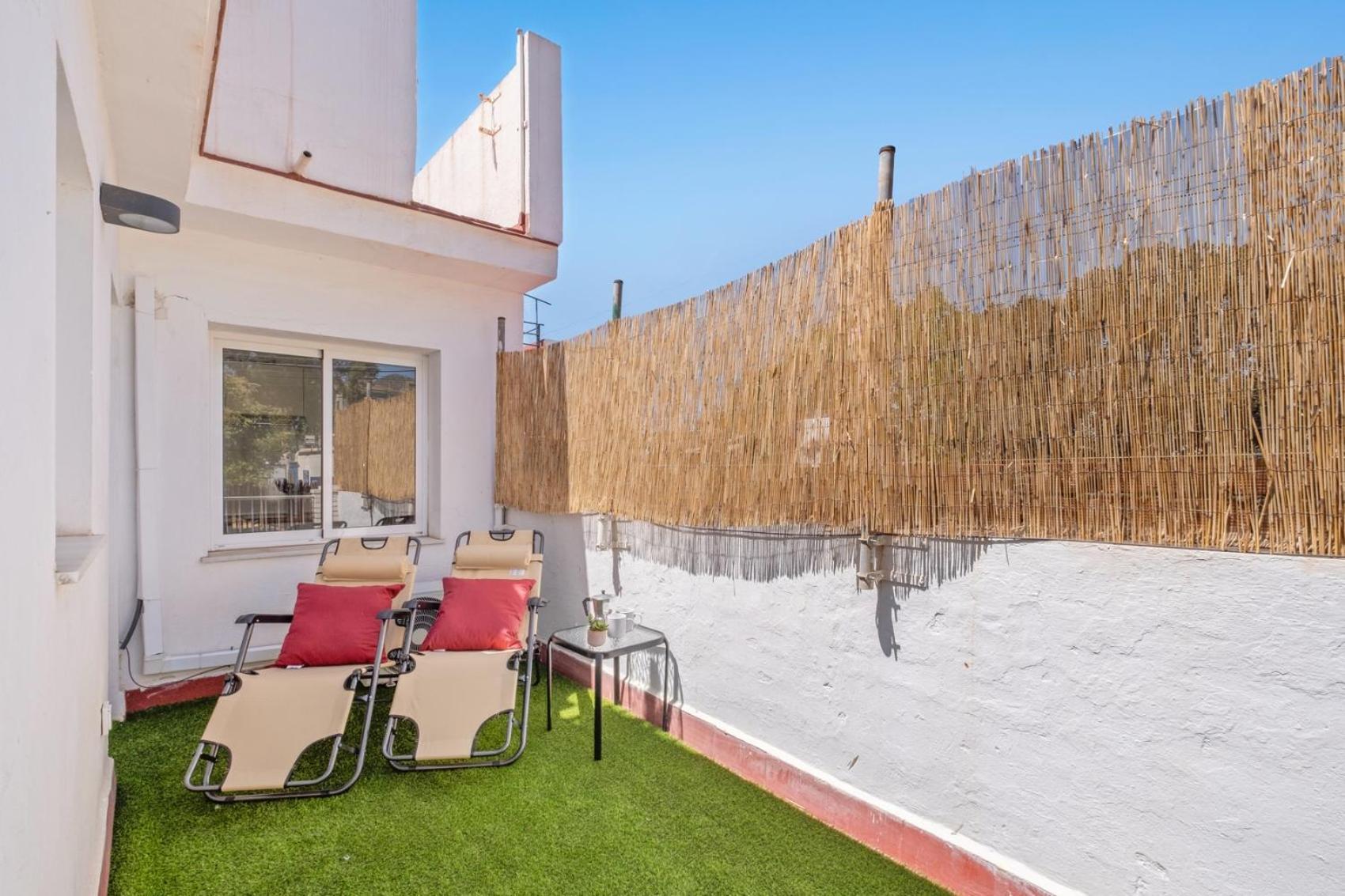 Apartamento En La Playa Con Terraza Málaga Eksteriør bilde
