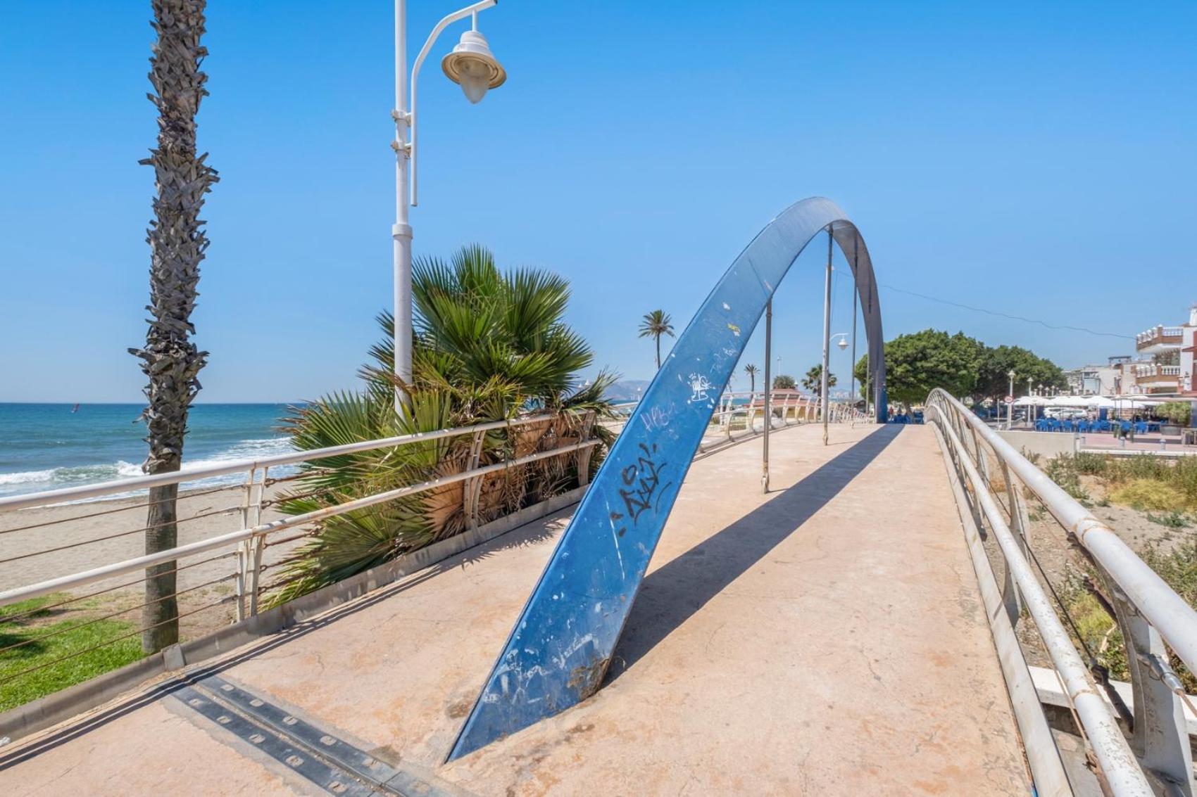 Apartamento En La Playa Con Terraza Málaga Eksteriør bilde