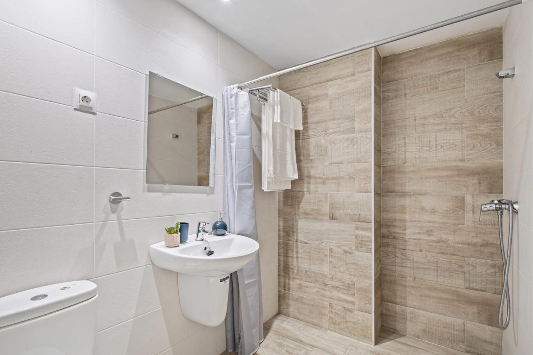 Apartamento En La Playa Con Terraza Málaga Eksteriør bilde